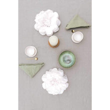 Laden Sie das Bild in den Galerie-Viewer, RICO DESIGN Seidenpapierblumen