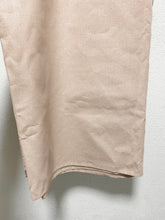 Laden Sie das Bild in den Galerie-Viewer, Stoff Deko