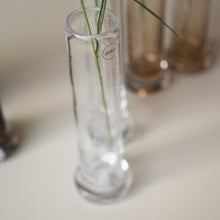 Laden Sie das Bild in den Galerie-Viewer, DBKD Tall Vase small - clear