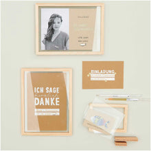 Laden Sie das Bild in den Galerie-Viewer, RICO DESIGN Holzrahmen mit Glaseinsatz