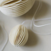 Laden Sie das Bild in den Galerie-Viewer, DBKD Eier Papier Anhänger