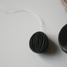 Laden Sie das Bild in den Galerie-Viewer, DBKD Eier Papier Anhänger