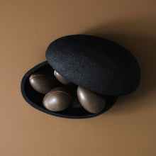 Laden Sie das Bild in den Galerie-Viewer, DBKD Ei Pappmache Schale