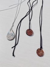 Laden Sie das Bild in den Galerie-Viewer, WORKSHOP Korkschmuck mit SWAROVSKI WUNSCHTERMIN