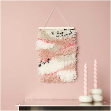 Laden Sie das Bild in den Galerie-Viewer, RICO DESIGN Knüpfset Wandbehang neon Landschaft 20 x 30 cm