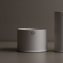 Laden Sie das Bild in den Galerie-Viewer, DBKD Keramik Vase