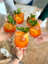 Laden Sie das Bild in den Galerie-Viewer, WORKSHOP Trockenblumen Leinwand WUNSCHTERMIN