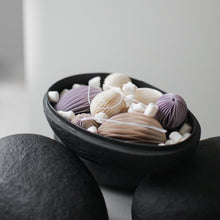 Laden Sie das Bild in den Galerie-Viewer, DBKD Ei Pappmache Schale