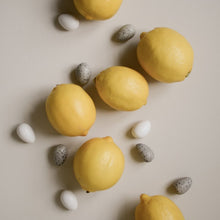 Laden Sie das Bild in den Galerie-Viewer, DBKD Keramik Eier