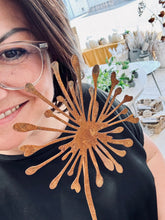 Laden Sie das Bild in den Galerie-Viewer, Metall Rost Stecker "Pusteblume"