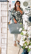 Laden Sie das Bild in den Galerie-Viewer, Polyester Filz Tasche XL Shopper "Pusteblume"