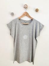 Laden Sie das Bild in den Galerie-Viewer, Shirt Pusteblume Glitzer grau/silber