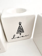 Laden Sie das Bild in den Galerie-Viewer, Adventskranz "Christmas"