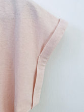 Laden Sie das Bild in den Galerie-Viewer, Shirt Pusteblume Glitzer rose/regenbogen