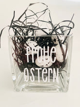 Laden Sie das Bild in den Galerie-Viewer, Glaswürfel "Frohe Ostern"