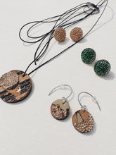 Laden Sie das Bild in den Galerie-Viewer, WORKSHOP Korkschmuck mit SWAROVSKI WUNSCHTERMIN
