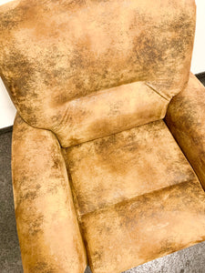 Sessel mit bezogenem Teddy-Stoff