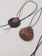 Laden Sie das Bild in den Galerie-Viewer, WORKSHOP Korkschmuck mit SWAROVSKI WUNSCHTERMIN

