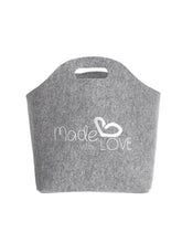 Laden Sie das Bild in den Galerie-Viewer, Polyester Filz Tasche XL Shopper &quot;Made with LOVE&quot;

