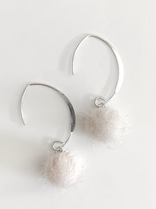 Ohrhänger Fell-Pompom