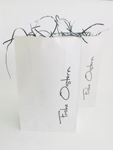 Laden Sie das Bild in den Galerie-Viewer, Geschenktüte &quot;Frohe Ostern&quot;
