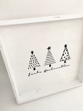 Laden Sie das Bild in den Galerie-Viewer, Holz Tablett quadratisch &quot;Frohe Weihnachten&quot;
