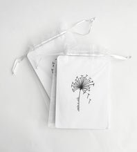 Laden Sie das Bild in den Galerie-Viewer, Karte &quot;make a wish&quot;
