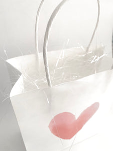 Papiertüten IT MUST BE LOVE Herzen